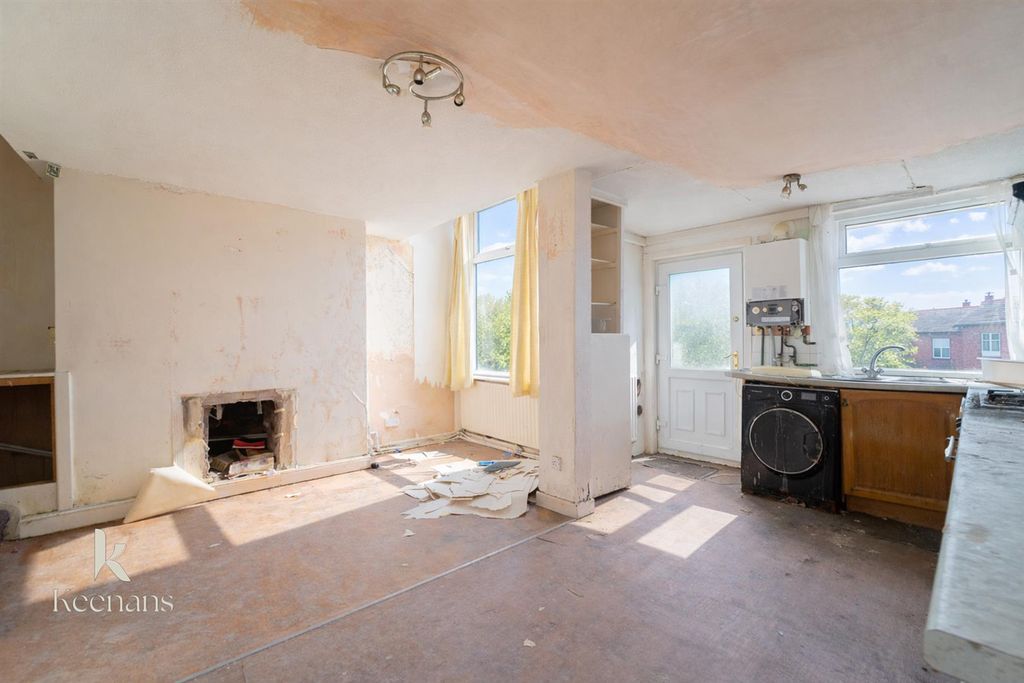 Property photo 3 of 22 3.Jpg