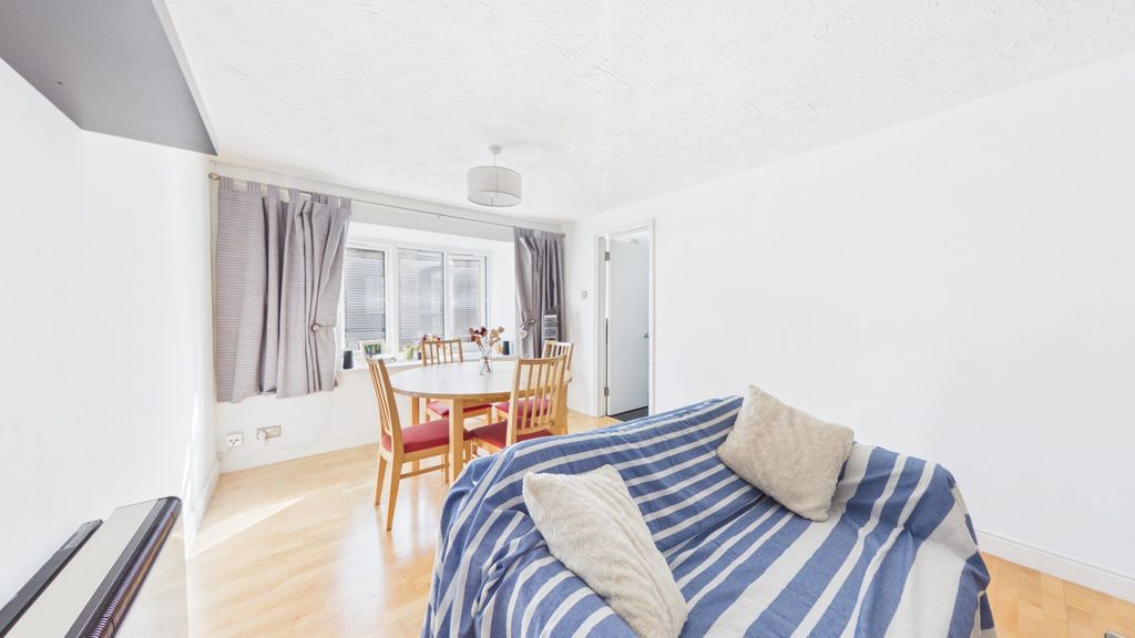 Property photo 2 of 10 5411514