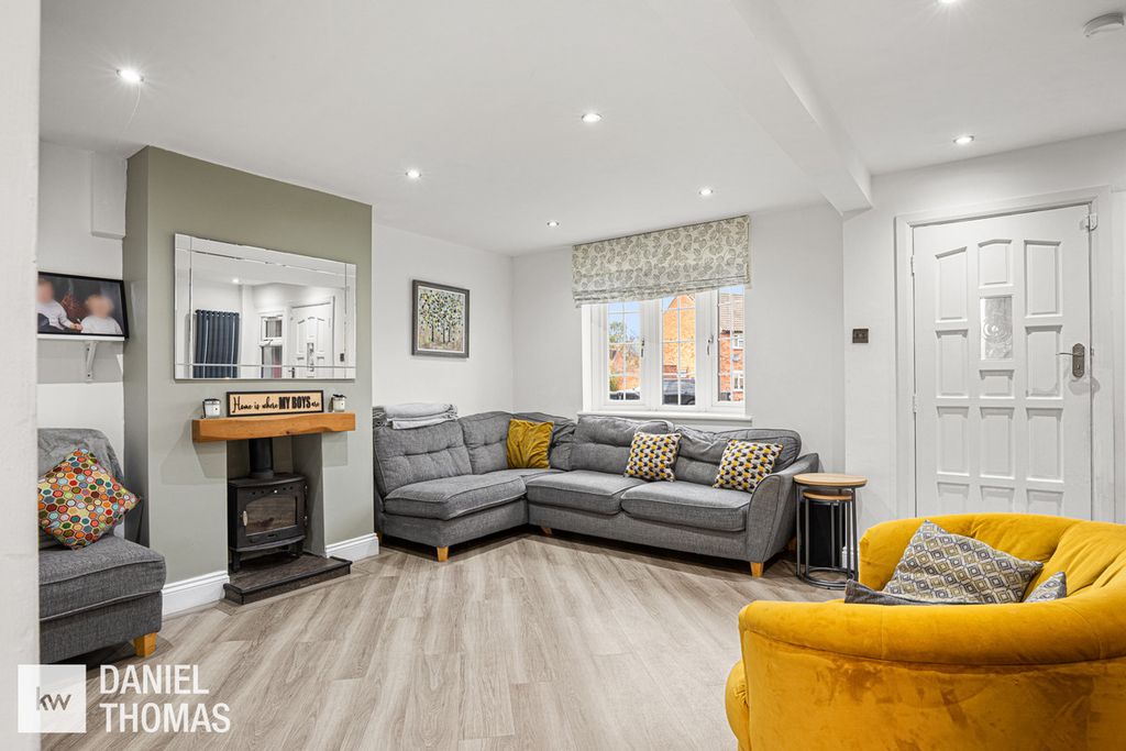 Property photo 2 of 26