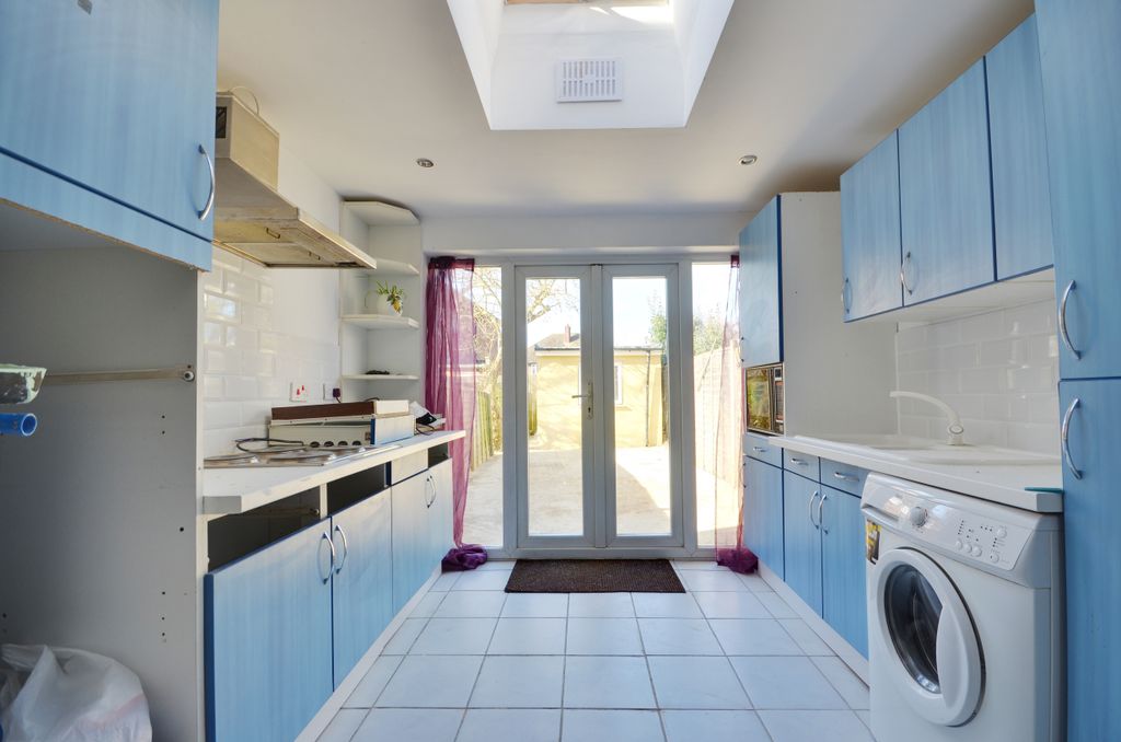 Property photo 3 of 8 3 Kitchen