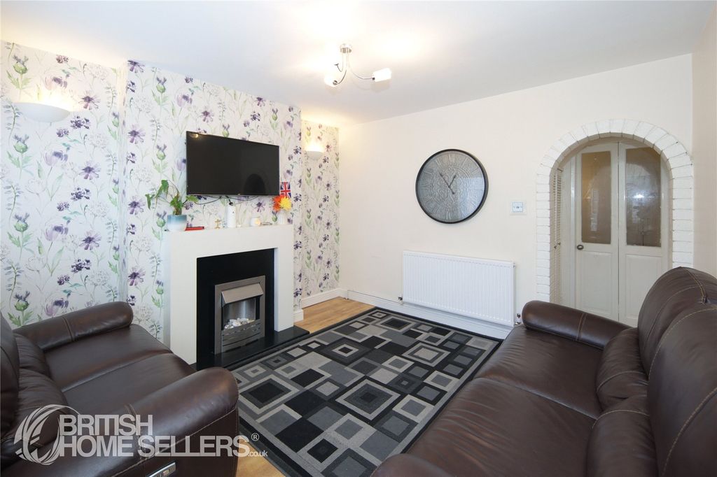 Property photo 3 of 16 Picture No. 11