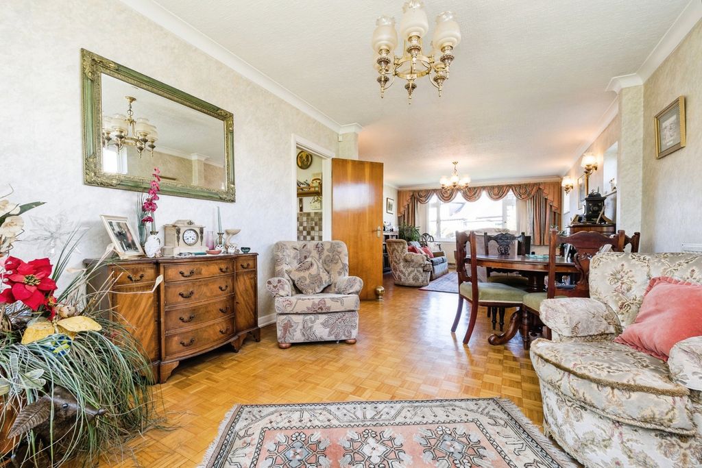 Property photo 2 of 22 Pbox-Img.Jpg