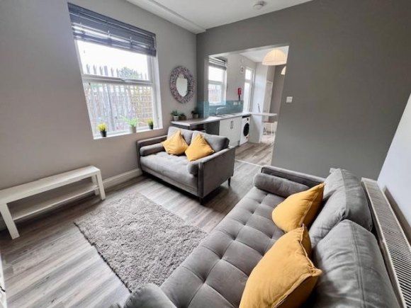 Property photo 2 of 13 9041114.Jpg