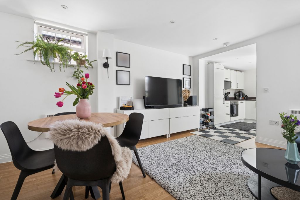 Property photo 2 of 12