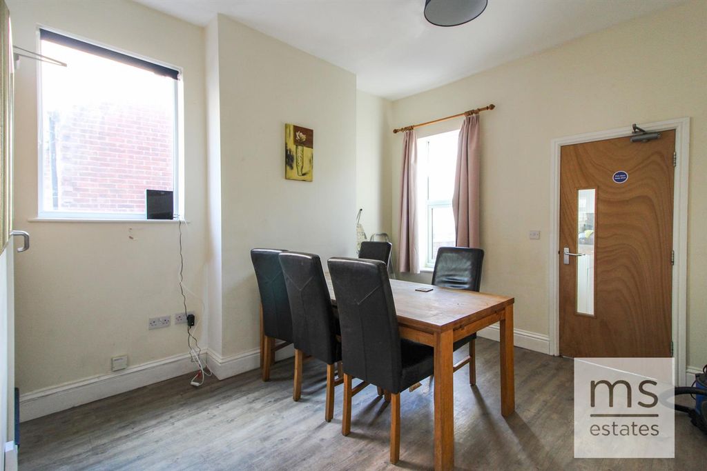 Property photo 3 of 21 Img_2576_1.Jpg