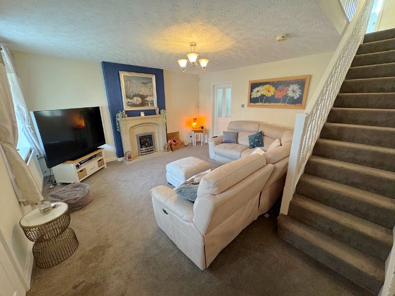 Property photo 2 of 26 Lounge