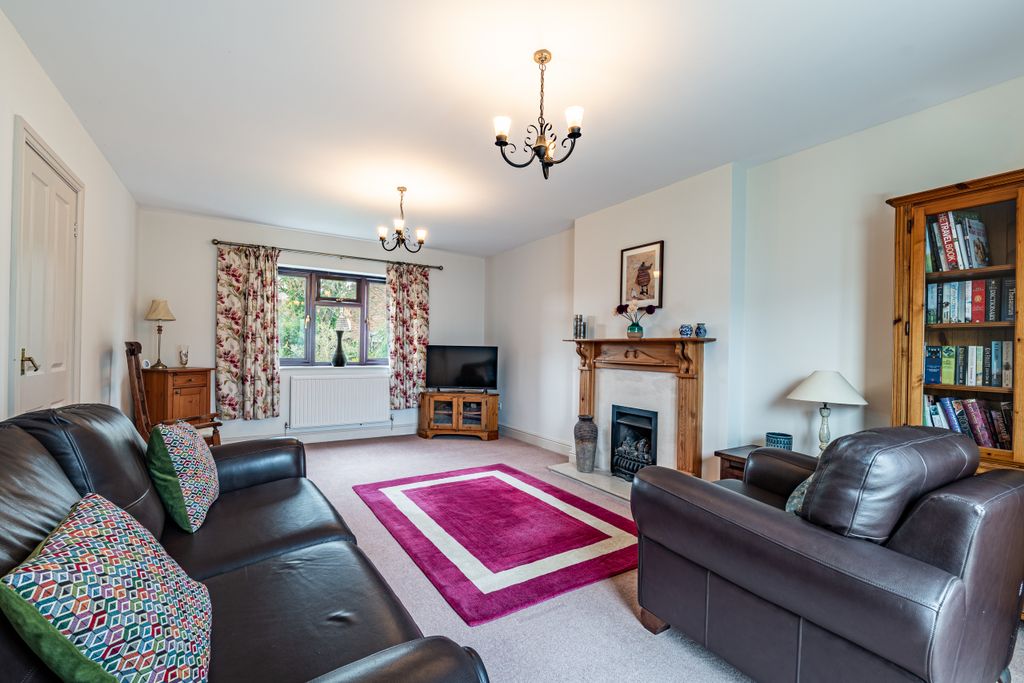 Property photo 3 of 19 Photo 3