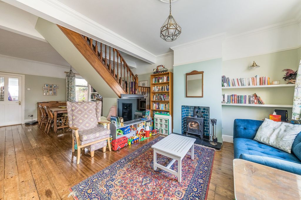 Property photo 2 of 16