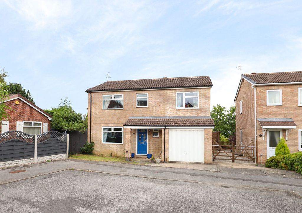 Property photo 1 of 33
