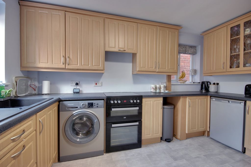 Property photo 2 of 15 1 Kit C
