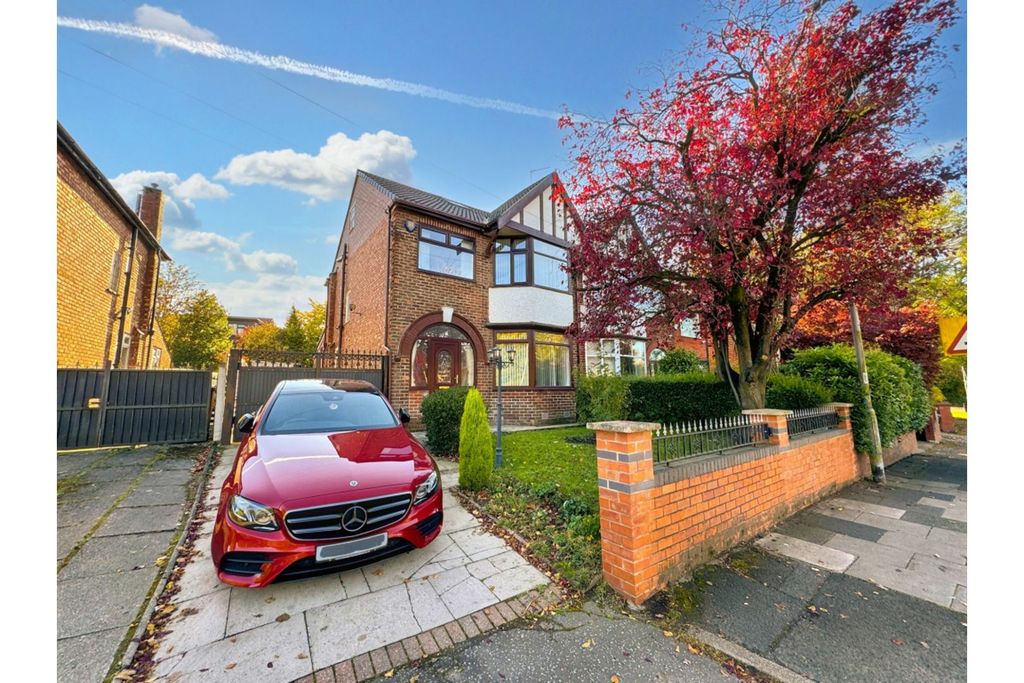 Property photo 1 of 30