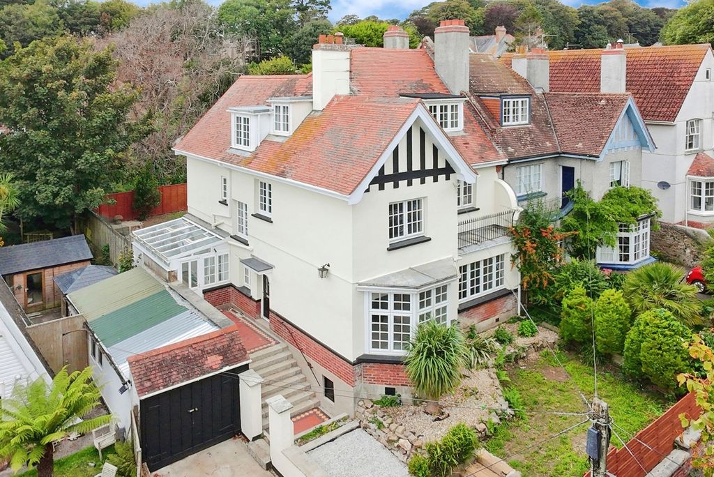 Property photo 1 of 32 Photo