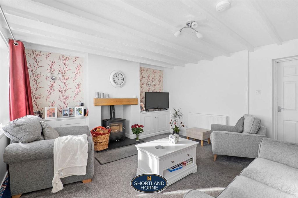 Property photo 2 of 10 Living Room