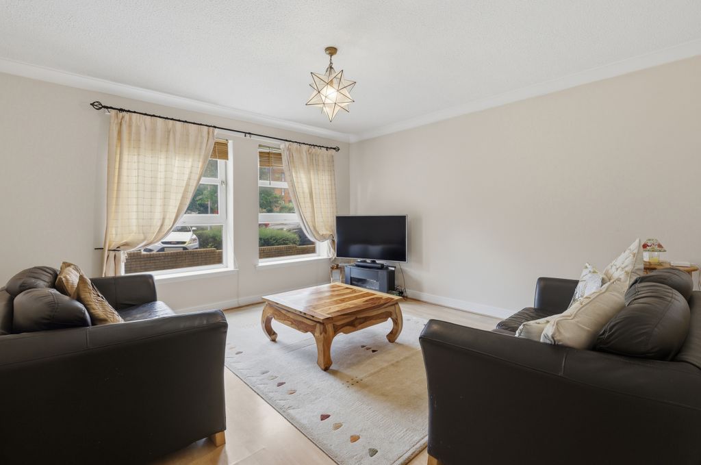 Property photo 2 of 24
