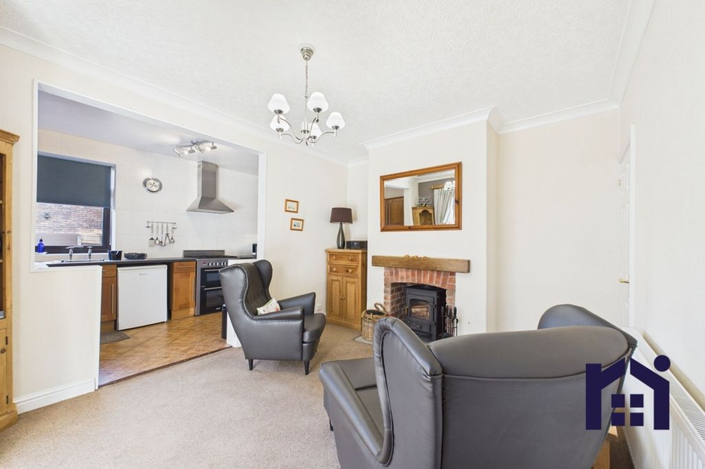 Property photo 3 of 23 Snug/Dining Room