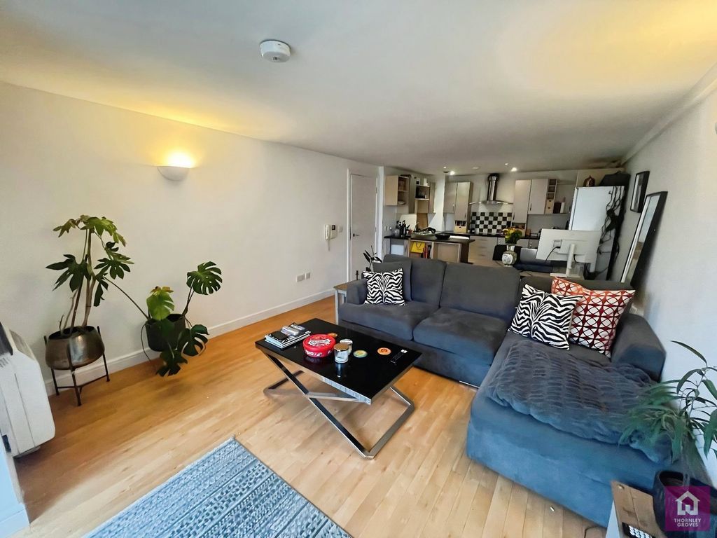 Property photo 2 of 17 Picture No. 08