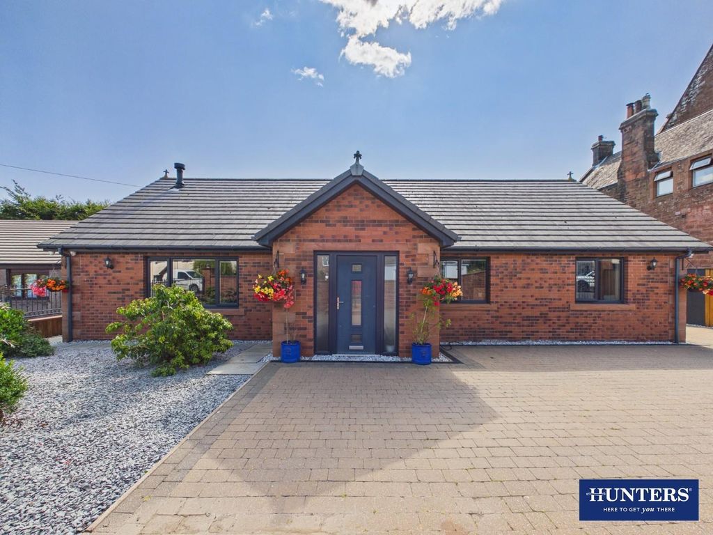 Property photo 2 of 33