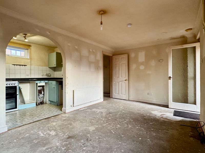 Property photo 1 of 6 Photo 7