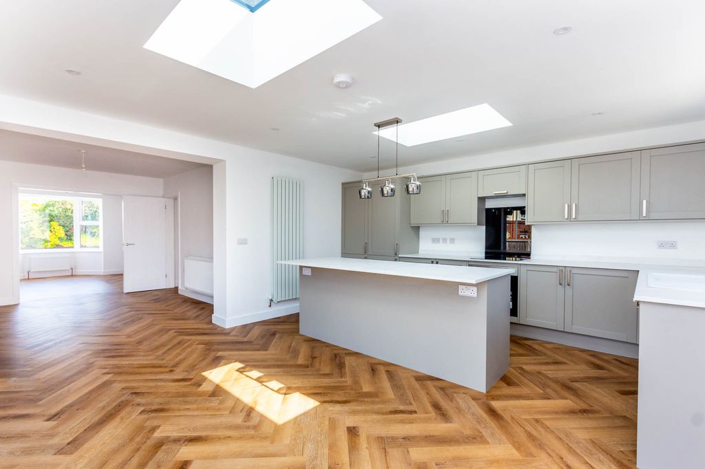 Property photo 3 of 18 Img_4147