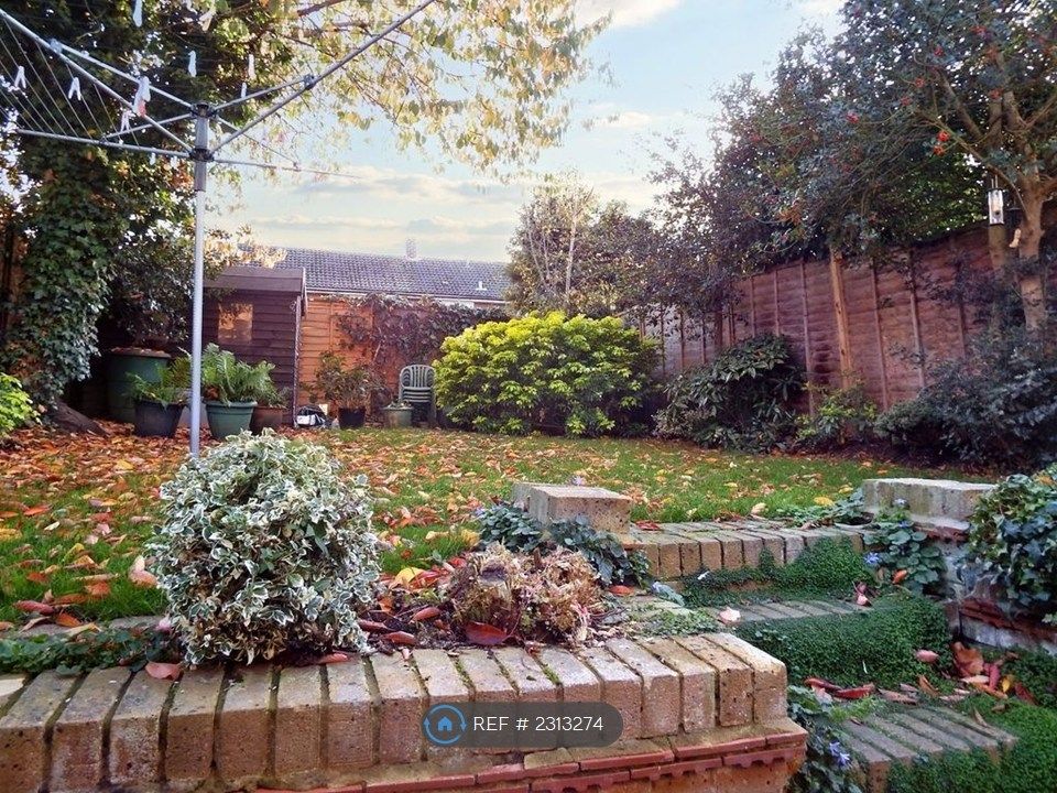 Property photo 3 of 18 Garden
