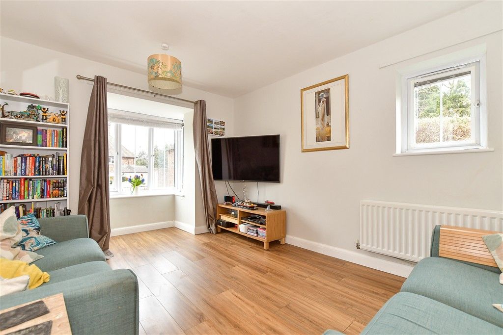 Property photo 2 of 7 Lounge