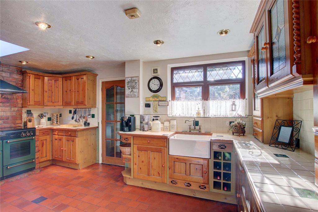 Property photo 2 of 26 Picture No. 36