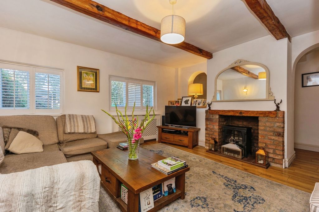 Property photo 2 of 16 Pbox-Img.Jpg