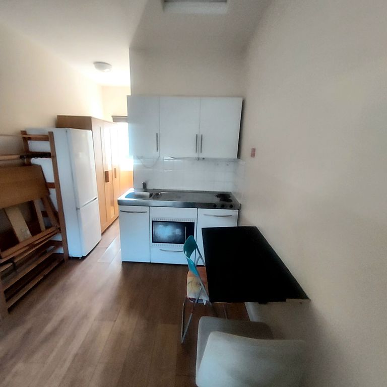 Property photo 3 of 4