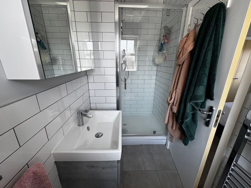 Property photo 3 of 11 Pbox-Img.Jpg