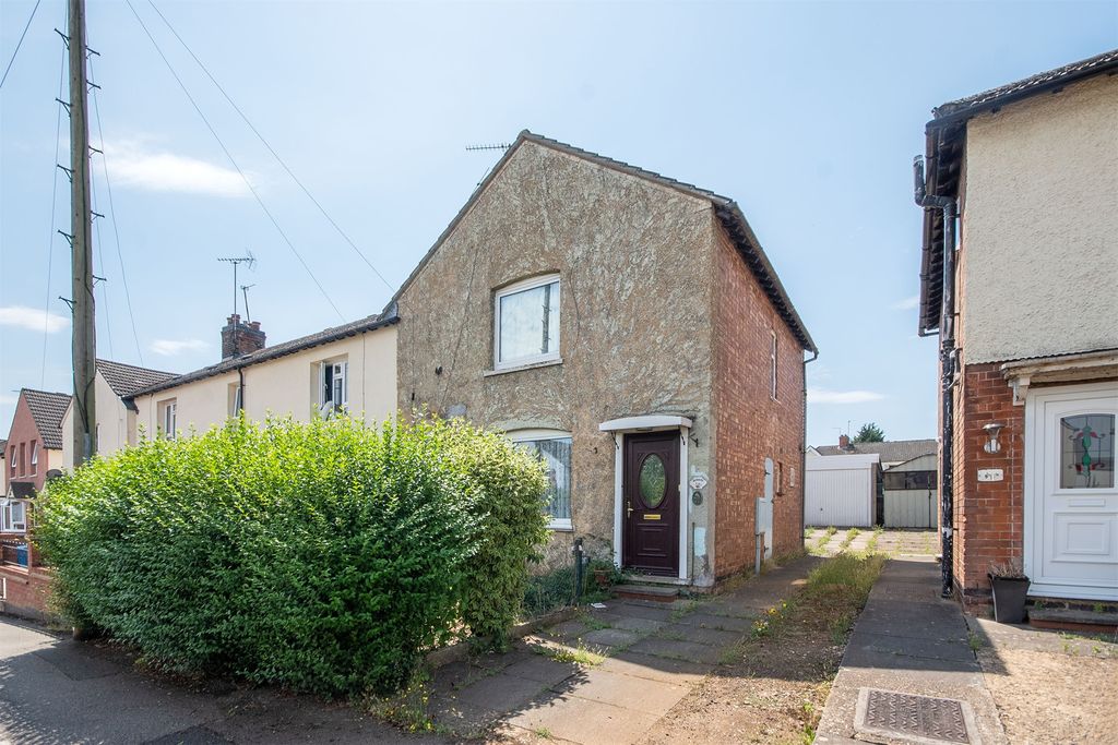 Property photo 1 of 12