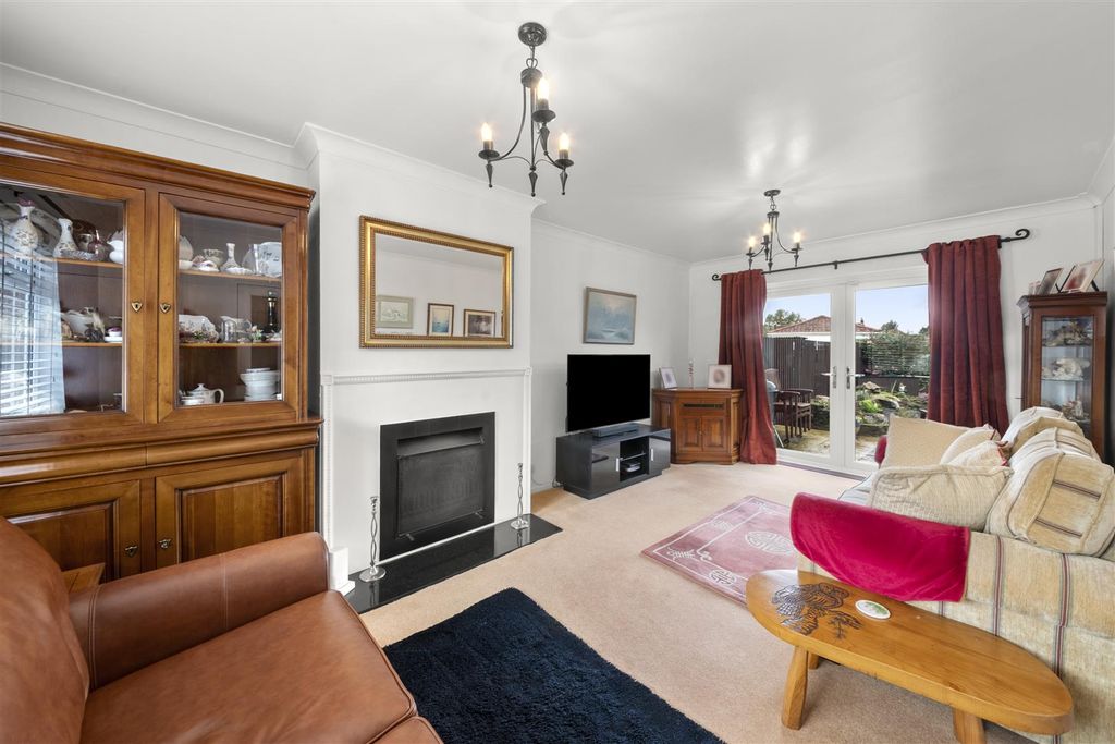 Property photo 3 of 15