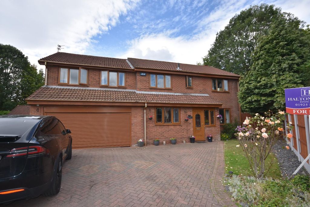 Property photo 1 of 38