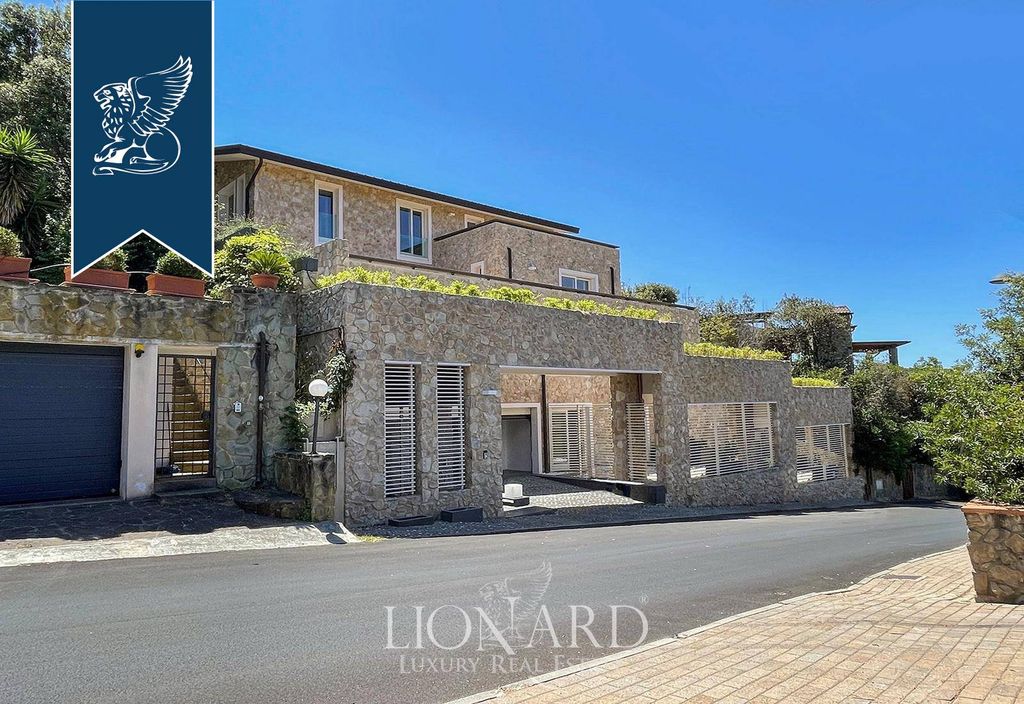 Property photo 1 of 74 Ref. 6404