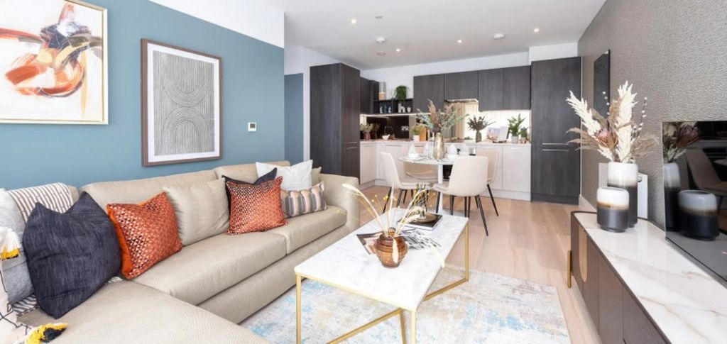 Property photo 2 of 10