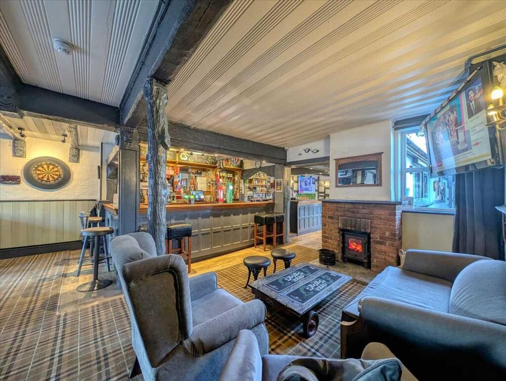 Property photo 2 of 22