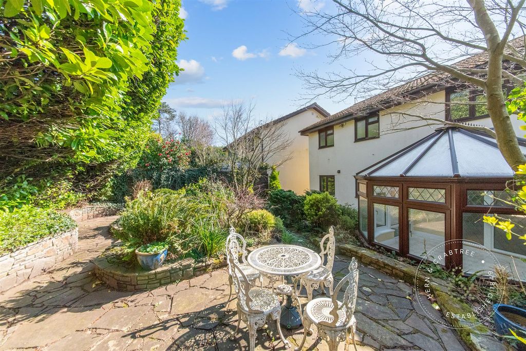 Property photo 2 of 41 Longleat-Close-35.Jpg