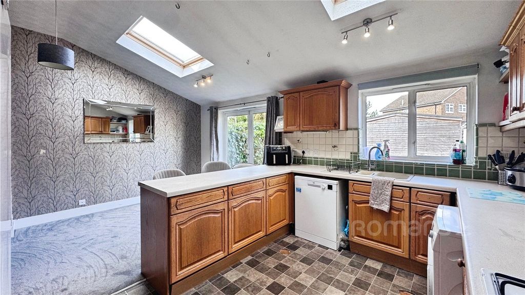 Property photo 2 of 28 Picture No. 55