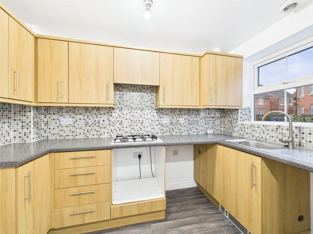 Property photo 2 of 12 Picture No. 13