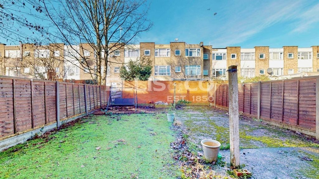 Property photo 3 of 22 Picture No. 12