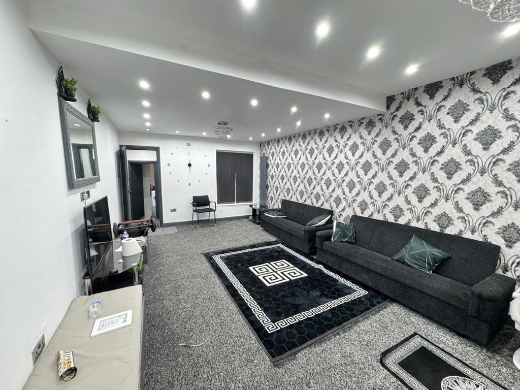 Property photo 2 of 13 2.Jpeg