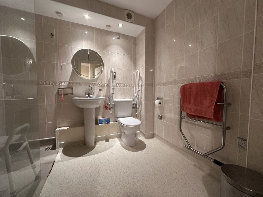 Property photo 3 of 8