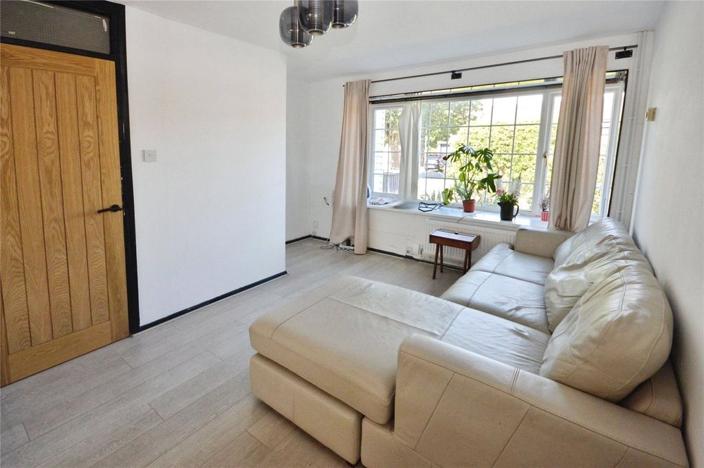 Property photo 3 of 19 Picture No. 23