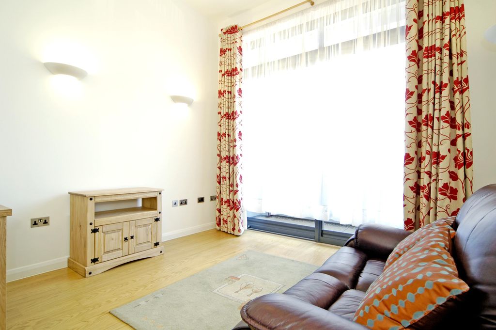 Property photo 2 of 6 Reception Room