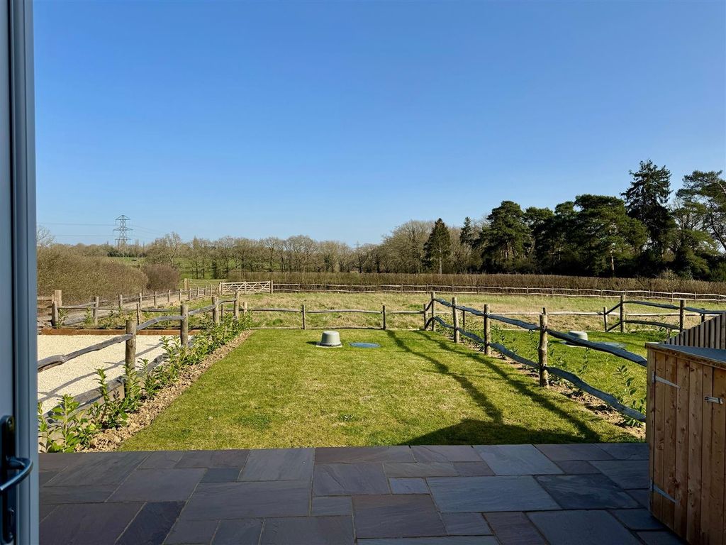 Property photo 2 of 16 K7.Jpg