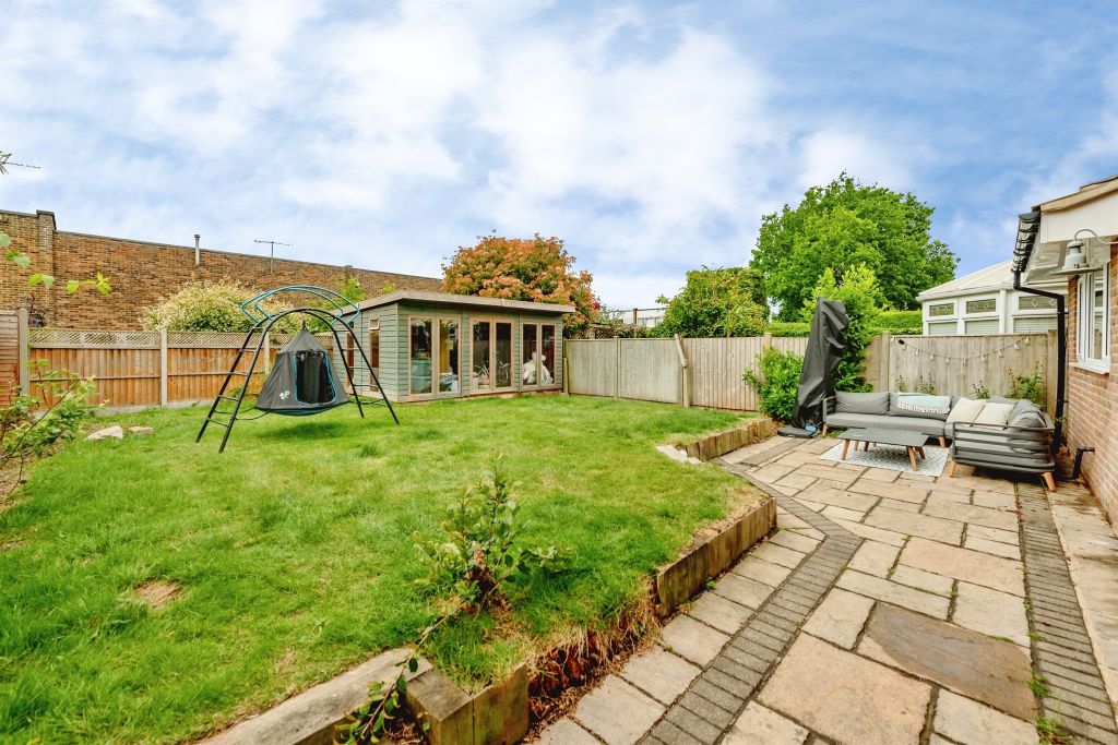 Property photo 2 of 20