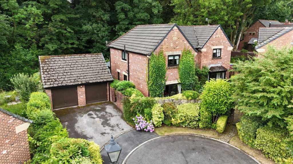 Property photo 1 of 60 6 Lumwood, Smithills. Bolton. Bl1 6Tz