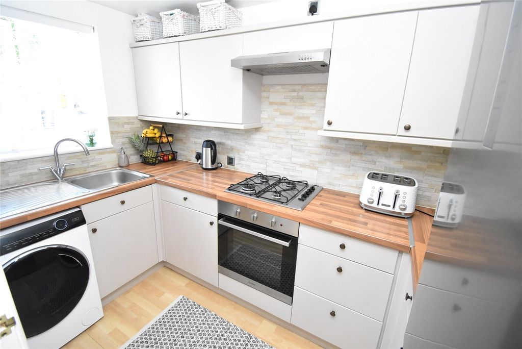 Property photo 3 of 12 Picture No. 02