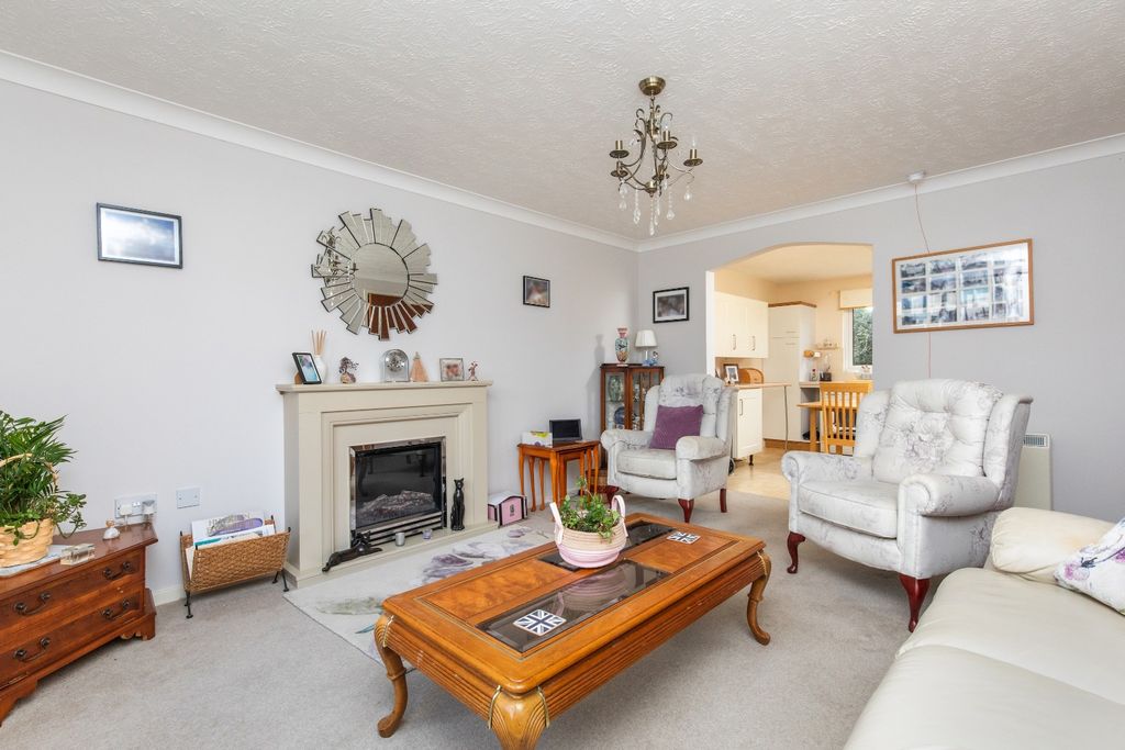 Property photo 2 of 9 4476842