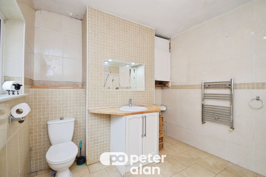 Property photo 3 of 20