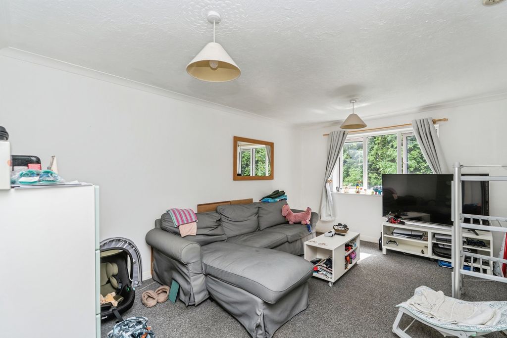 Property photo 3 of 18 Pbox-Img.Jpg